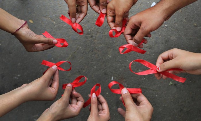 Líder da Unaids elogia Brasil e diz que 2016 é `crucial` para fim da epidemia