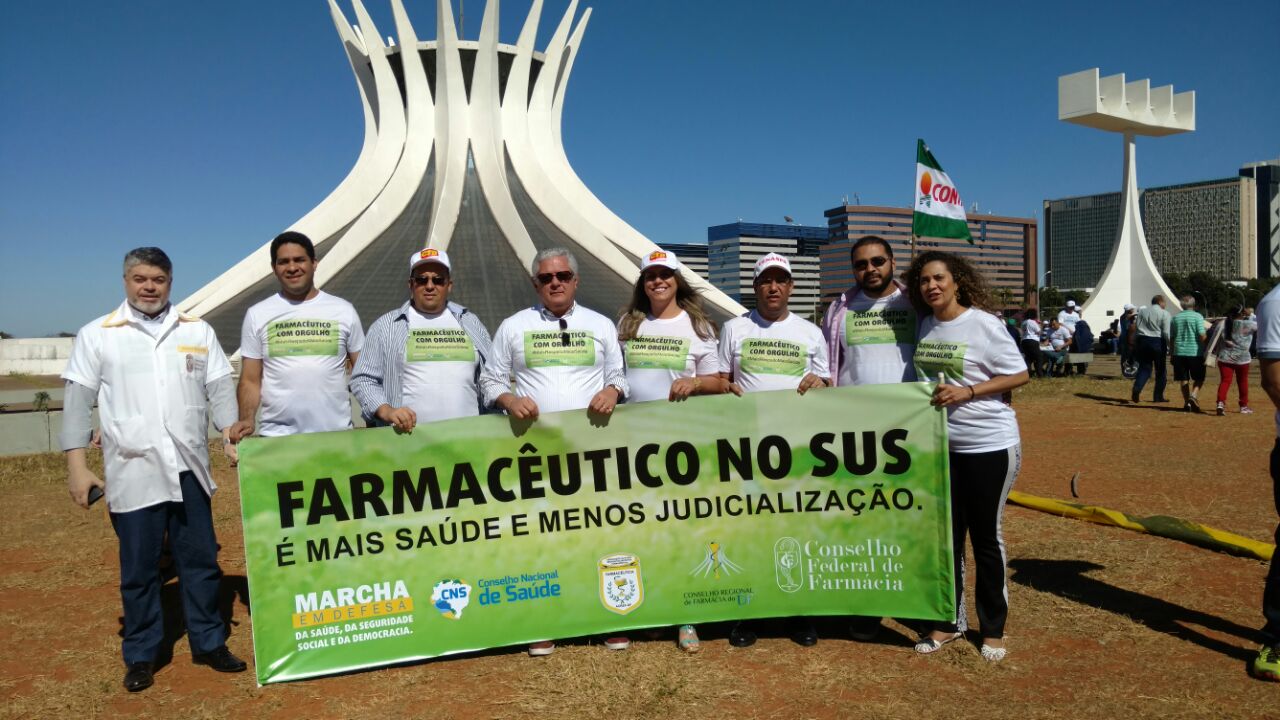 Presidente do CRF/AL participa de audiência pública e de marcha para defesa da saúde