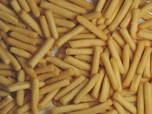 Estudo associa refrigerantes, biscoitos e salgadinhos ao câncer intestinal