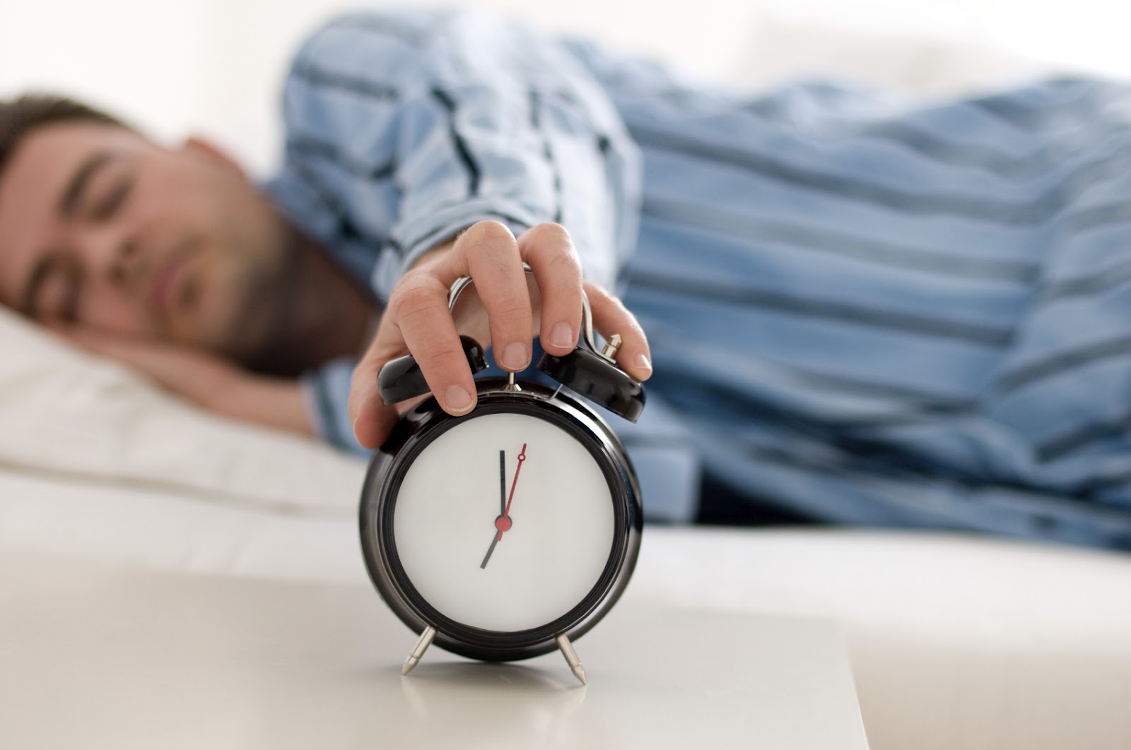 Dormir poucas horas por dia pode encurtar tempo de vida