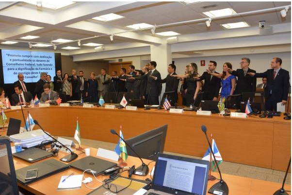 CRF-AL marca presença em mobilização, em Brasília, que defende piso nacional do farmacêutico